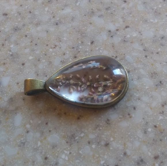 HANDMADE dried flower pressed floral Pendant - Picture 2 of 3